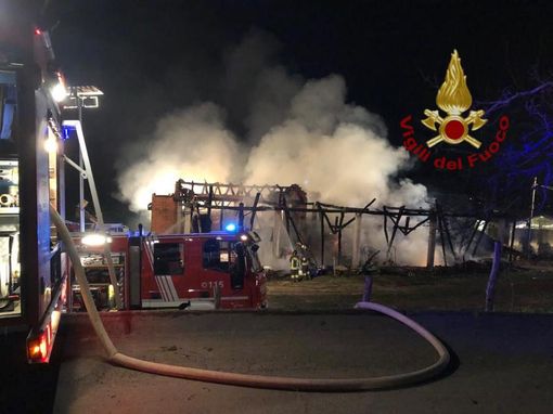 L'intervento dei Vigili del fuoco a Envie