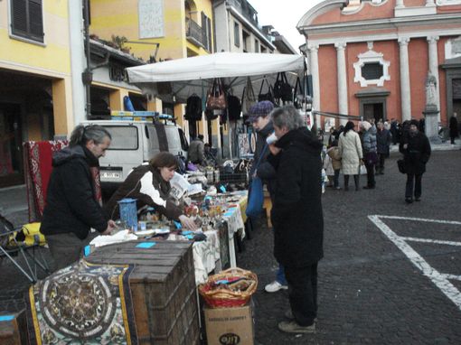 Successo per il mercato natalizio a Boves, domenica scorsa