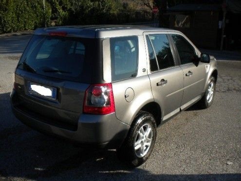 Una Land Rover Freelander in un'immagine di repertorio