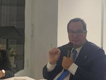 Durigon: "Salario minimo per legge a 9 euro è imposizione al basso, la svilisce contrattazione"