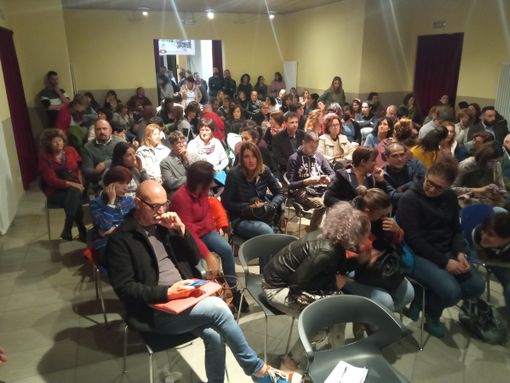 Venasca, s’inasprisce la protesta all’Istituto Comprensivo della Valle Varaita Venasca, s’inasprisce la protesta all’Istituto Comprensivo della Valle Varaita