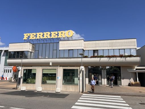 L'ingresso dello stabilimento albese di Ferrero