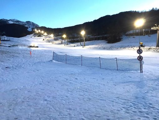 Limone Piemonte, sabato 10 gennaio torna lo sci in notturna al maneggio