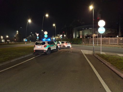 Atti vandalici al cimitero e nel centro storico ad Alba: le telecamere in aiuto della Polizia municipale Atti vandalici al cimitero e nel centro storico ad Alba: le telecamere in aiuto della Polizia municipale