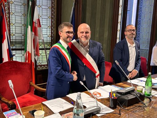Il sindaco di Alba Alberto Gatto e l'ex presidente del consiglio Maurizio Marello Il sindaco di Alba Alberto Gatto e l'ex presidente del consiglio Maurizio Marello