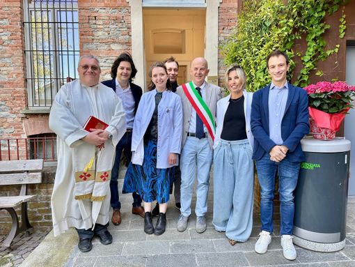 L'inaugurazione e la benedizione della farmacia in via Foglio 1 a Serralunga