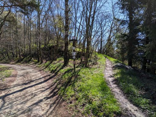 Sentieri della valle Maira, la segnaletica sarà riqualificata: al via il progetto