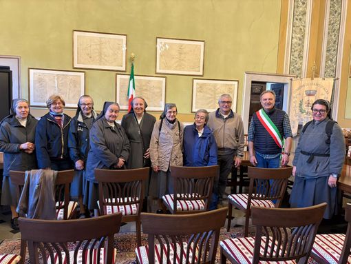 La delegazione delle Suore Figlie di Maria Ausiliatrice di Nizza Monferrato hanno incontrato il sindaco di Diano Ezio Cardinale