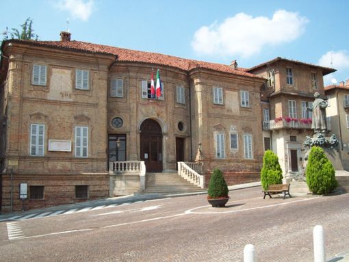 Il Municipio di Bra Il Municipio di Bra