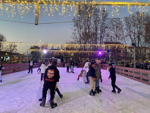 Pomeriggio speciale sulla pista di pattinaggio di Bra per la "Scuola di quartiere" Pomeriggio speciale sulla pista di pattinaggio di Bra per la "Scuola di quartiere"
