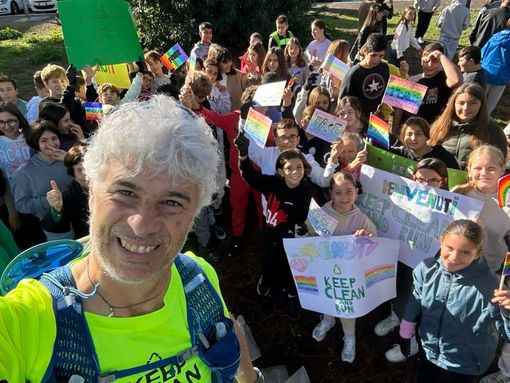 L'assessore Roberto Cavallo, durante una tappa dell'iniziativa  Keep Clean and Run, svoltasi a ottobre 2025