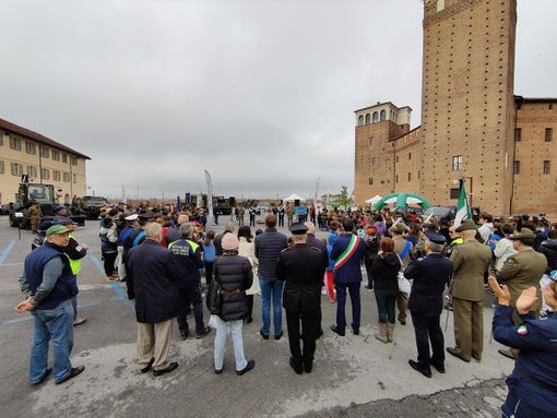 Il IV novembre a Fossano con la quinta edizione di "Caserme in Piazza". Il IV novembre a Fossano con la quinta edizione di "Caserme in Piazza".