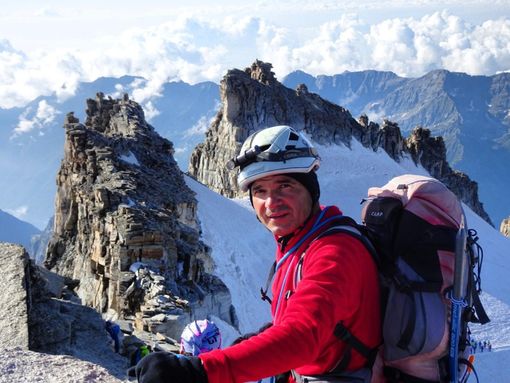Romeo Uries, infermiere, speleologo appartenente anche al Soccorso Alpino e Speleologico Piemontese. Romeo Uries, infermiere, speleologo appartenente anche al Soccorso Alpino e Speleologico Piemontese.