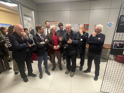 “57 anni con l’Avis albese”, inaugurata la mostra fotografica di Severino Marcato “57 anni con l’Avis albese”, inaugurata la mostra fotografica di Severino Marcato