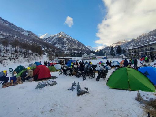 Agnellotreffen, a Pontechianale il motoraduno invernale più alto d'Italia (FOTO) Agnellotreffen, a Pontechianale il motoraduno invernale più alto d'Italia (FOTO)