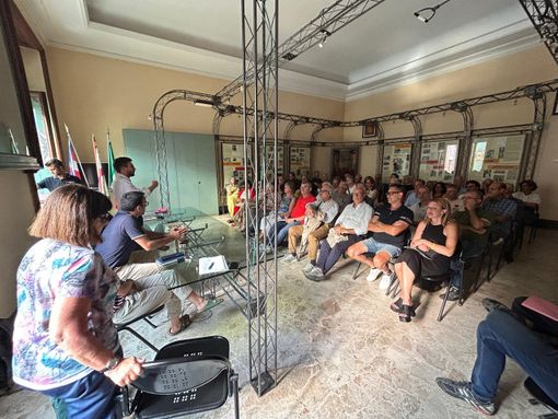 L'incontro dell'Amministrazione comunale con i comitati cittadini L'incontro dell'Amministrazione comunale con i comitati cittadini