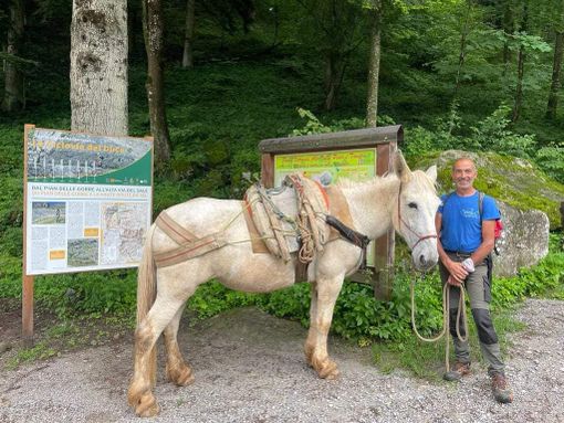 STORIE DI MONTAGNA/100 -Luciano Ellena: il mulattiere delle Alpi STORIE DI MONTAGNA/100 -Luciano Ellena: il mulattiere delle Alpi