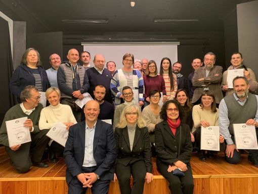 Foto di gruppo per i nuovi Brand Ambassador di Langhe e Roero Foto di gruppo per i nuovi Brand Ambassador di Langhe e Roero