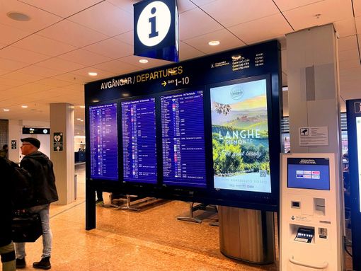 Esempi di comunicazione sulle Langhe all'aeroporto di Stoccolma Esempi di comunicazione sulle Langhe all'aeroporto di Stoccolma