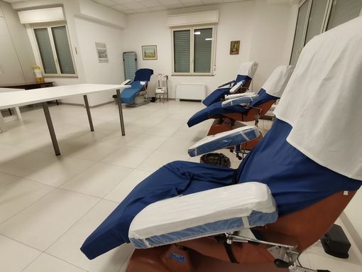 La sala prelievi presso la sede AVIS in via Margherita di Savoia ad Alba