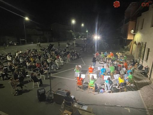 A Villanova Mondovì successo per "Bandautori", concerto di ripartenza per la banda musicale