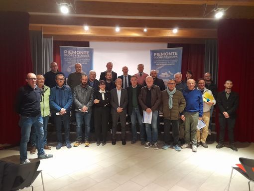 L'assessore e il gruppo sindaci L'assessore e il gruppo sindaci