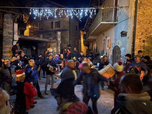 Occit'amo Festival, la vigilia di Natale la grande fiaccolata "Novè Occitan"