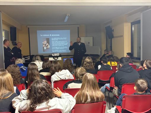 A Cortemilia i bambini a lezione di educazione stradale con la Polizia Locale dell'Alta Langa