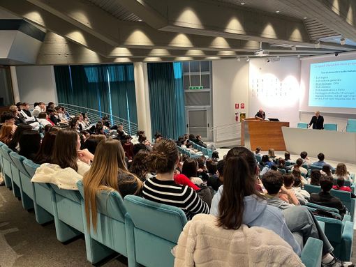 Assemblea del De Amicis in Provincia