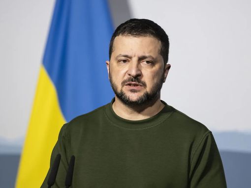 I numeri della popolarità di Zelensky e la concorrenza alla successione