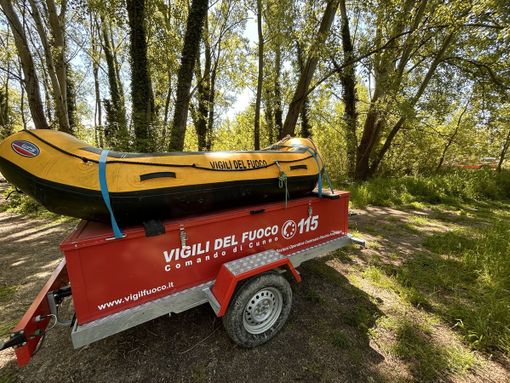 Allarme per un bambino di 4 anni caduto nel torrente Maira a Savigliano: vigili del fuoco in forze sul posto