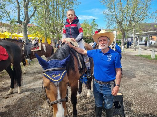 Il battesimo della sella con i Cavalieri del Bandito a Bra Il battesimo della sella con i Cavalieri del Bandito a Bra