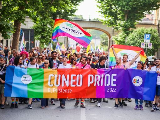 Burocrazia e costi cancellano il Cuneo Pride 2025, Arcigay: "Daremo il nostro appoggio a quello di Alba"