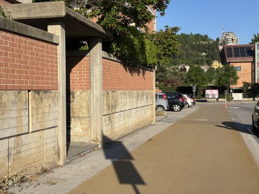 La pista ciclabile di fronte al condominio Arciprete La pista ciclabile di fronte al condominio Arciprete