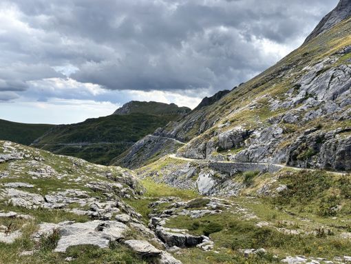 Un tratto dell'Alta via del Sale Un tratto dell'Alta via del Sale