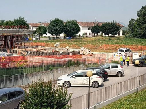 Asilo nido di Corso Europa ad Alba, il cantiere resta in salita: lavori al 35% e nessuna alternativa praticabile