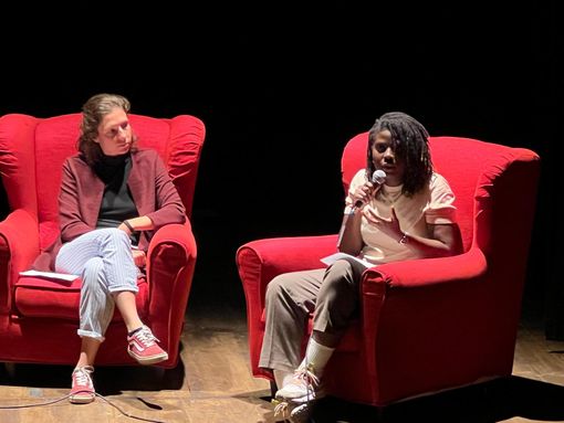 Gli studenti del "Bodoni" di Saluzzo incontrano la scrittrice Espèrance Hakuzwimana Gli studenti del "Bodoni" di Saluzzo incontrano la scrittrice Espèrance Hakuzwimana