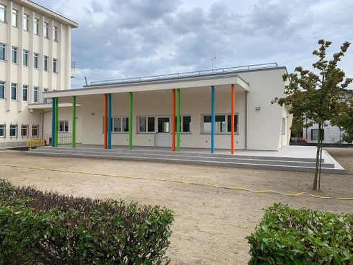 La nuova mensa della scuola primaria dell'Istituto comprensivo Papa Giovanni di Savigliano