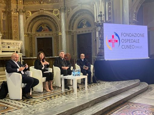 L'immagine della presentazione di aprile 2024 L'immagine della presentazione di aprile 2024