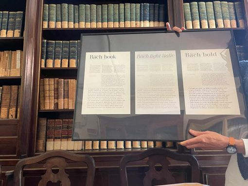 Alla biblioteca storica di Saluzzo donate da Chiara De Macchi tre prove originali del Bodoni Bach di Piero De Macchi