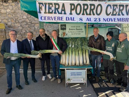 Il porro Cervere caratterizza le fiere d’autunno Il porro Cervere caratterizza le fiere d’autunno