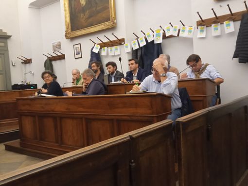 I banchi della maggioranza di Saluzzo