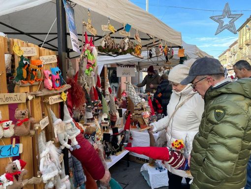 Busca, il Natale prende il via domenica 14 dicembre con il Mercatino e intrattenimenti per tutta la giornata Busca, il Natale prende il via domenica 14 dicembre con il Mercatino e intrattenimenti per tutta la giornata