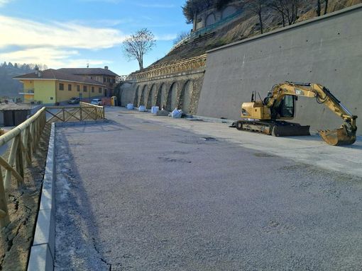 Piazza Castello a La Morra: lavori da 880 mila euro per la sicurezza del versante Piazza Castello a La Morra: lavori da 880 mila euro per la sicurezza del versante