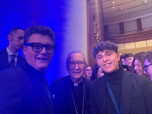 Studenti saluzzesi del Denina Pellico Rivoira a Roma all’incontro con il cardinale Pietro Parolin Studenti saluzzesi del Denina Pellico Rivoira a Roma all’incontro con il cardinale Pietro Parolin