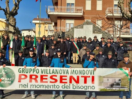 Il gruppo degli Alpini di Villanova in una foto di repertorio