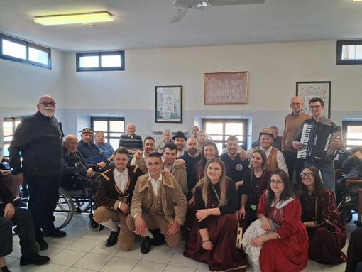 Micun e Micunetta in visita alle RSA di Busca