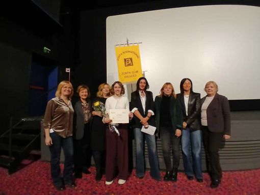 Saluzzo, la consegna del riconoscimento Rivela una gemma 2026 a Cecilia Alberto