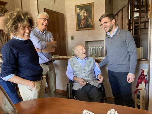 Alba celebra i 100 anni del signor Giovanni Milano