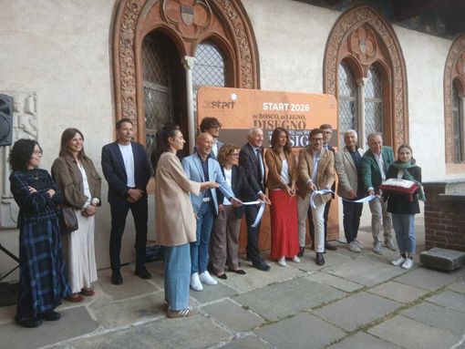 Saluzzo, Casa Cavassa: taglio del nastro della mostra di Axel Iberti “Di bosco, di legno, disegno” Saluzzo, Casa Cavassa: taglio del nastro della mostra di Axel Iberti “Di bosco, di legno, disegno”